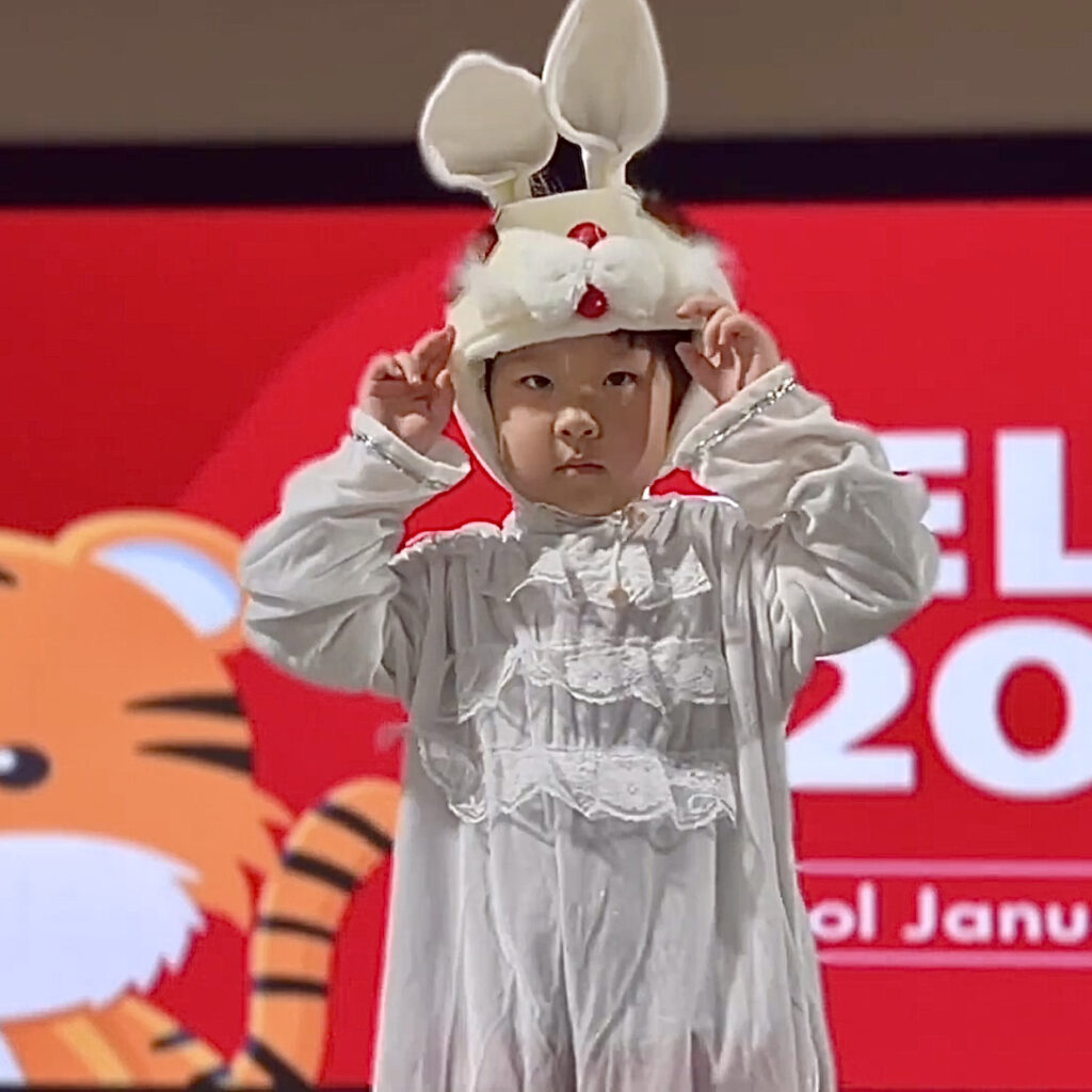 12 Animal Signs — Performed by Preschool Students 拷贝